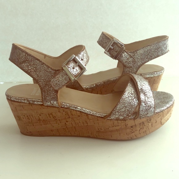 Stuart Weitzman Crosson Cracked Leather Cork Wedge - Picture 1 of 8